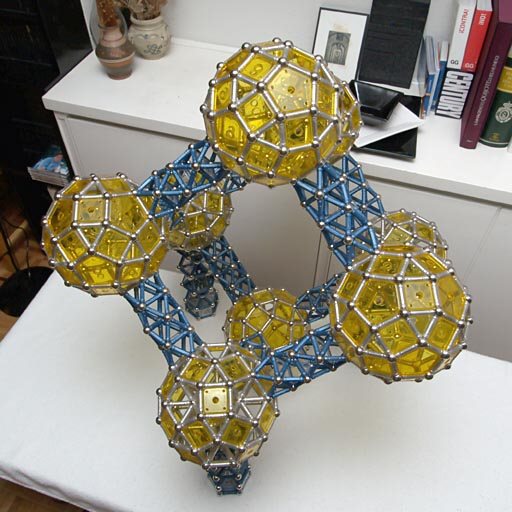 GEOMAG constructions: The Brussels' Atomium, version 2, view 2