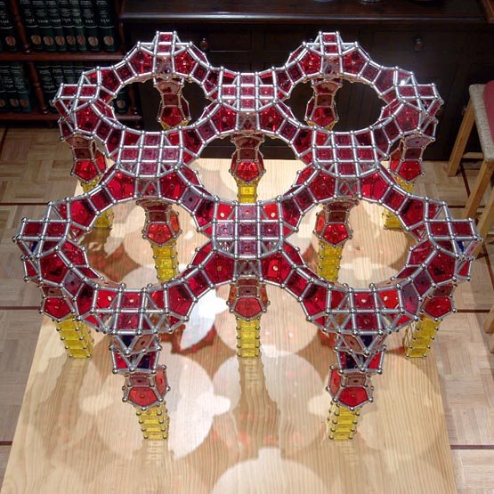 GEOMAG constructions: Twelve columns and horseshoe arches, view 4