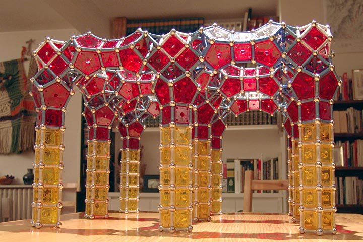 GEOMAG constructions: Nine columns and semicircular arches, view 2