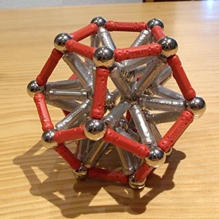 GEOMAG constructions: Regular dodecahedron with internal pentagonal pyramids