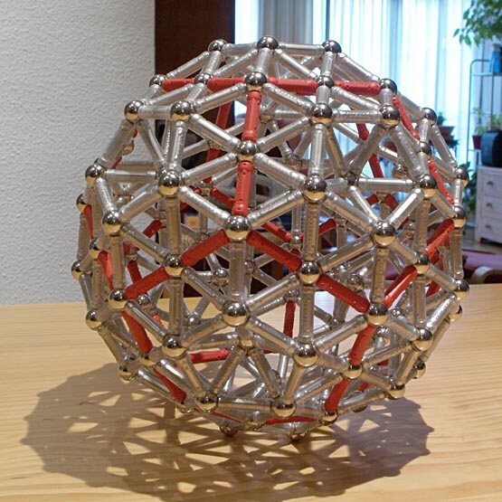 Construcciones con GEOMAG: Dodecaedro regular a doble escala