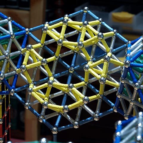 GEOMAG constructions: Pseudogeodesic sphere to scale 3 on five supports, auxiliary structure 2