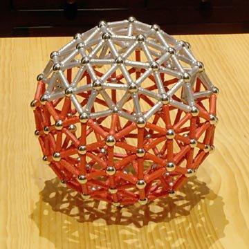 Construcciones con GEOMAG: Esfera pseudogeodésica a escala 1