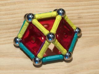 GEOMAG constructions: Regular hexagon from triangular cupola