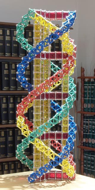 GEOMAG constructions: Helix 4, four helices 