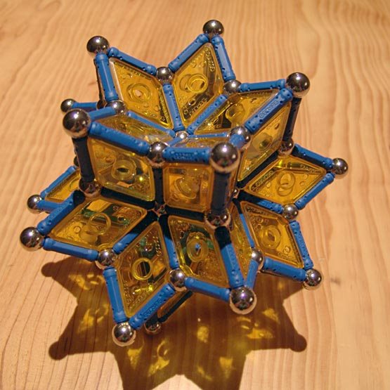 GEOMAG constructions: Rhombic hexecontahedron to scale 1