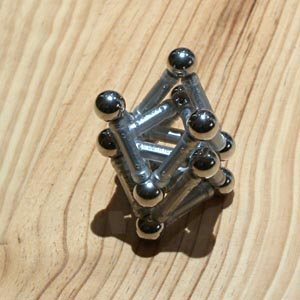 GEOMAG constructions: Chaining octahedra, step 5