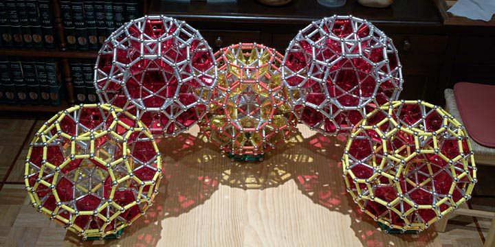 GEOMAG constructions: Five rhombitruncated icosidodecahedra in two levels