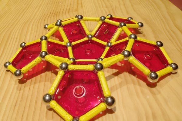 GEOMAG constructions: Construction of the rhombicosidodecahedron, step 3