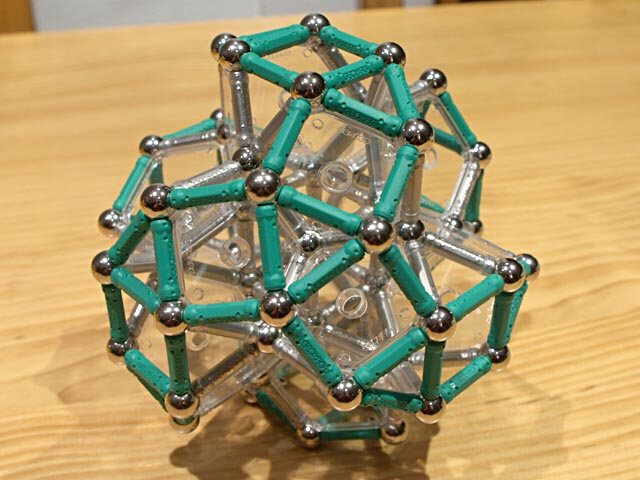 GEOMAG constructions: Construction of the reinforced rhombicosidodecahedron, method 2, step 5