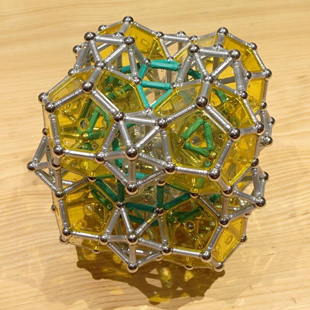 GEOMAG constructions: Twelve icosahedra, and eight dodecahedra around a rhombicosidodecahedron