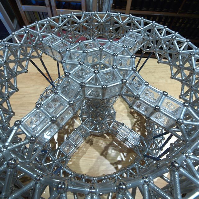 Construcciones con GEOMAG: Estación espacial de 2001, vista 5