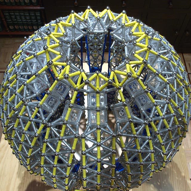 GEOMAG constructions: Main dome of the Taj Mahal to scale 1:50, top oblique view before crowning