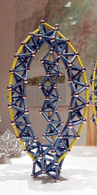 GEOMAG constructions: Three incident circular curves, side view