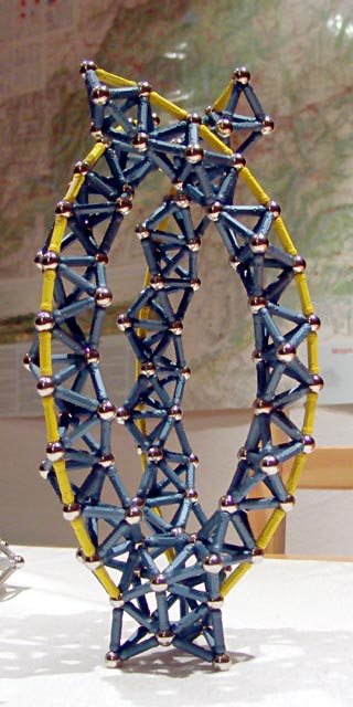 GEOMAG constructions: Three non-incident circular curves, side view