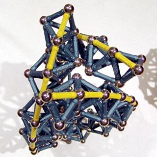 GEOMAG constructions: Three non-incident circular curves, top view