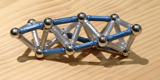GEOMAG constructions: Helical tetrahedric curve segment